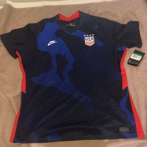 Nike USA Blue and Red women’s Soccer Jersey size XL NWT